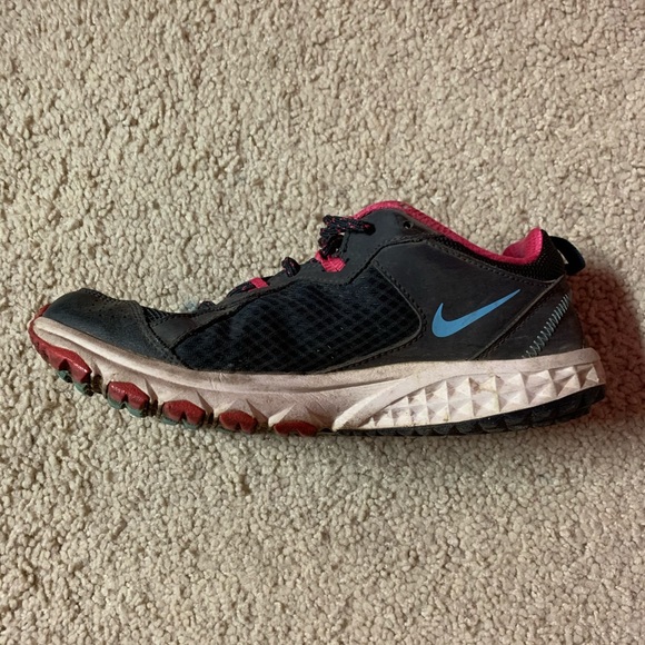 Nike Women Wild Trail Pink and Blue Running Shoes - Picture 3 of 4